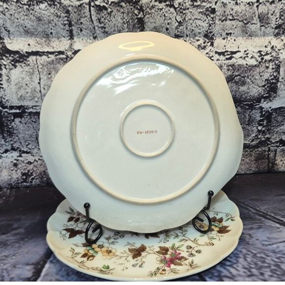 Vintage Royal Doulton Set of Two Plates Autumn Glory EW-1630-C - Picture 3 of 3